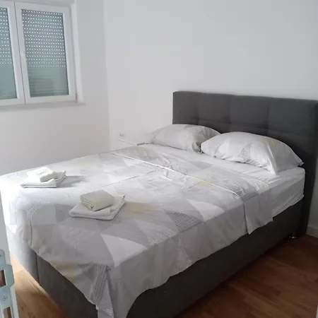 Teodora 1 Apartment *