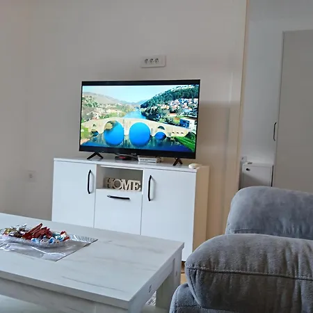 Apartment Teodora 1 *