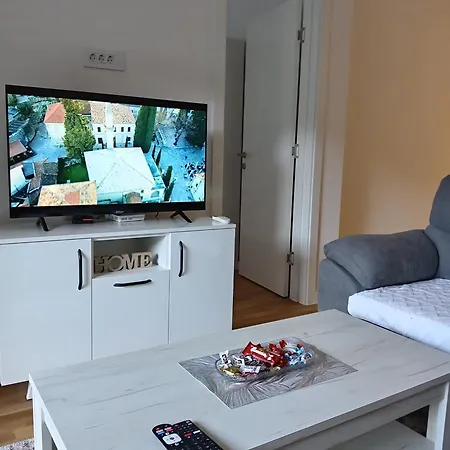 Apartment Teodora 1 *